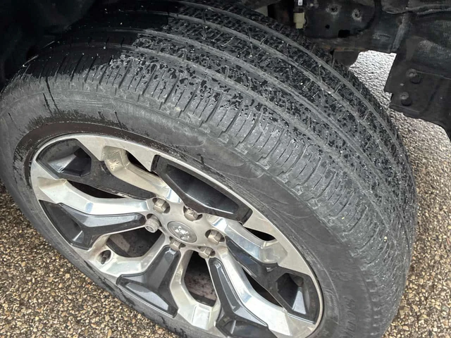 Dodge RAM 1500 Limited / КЛИП НА МОТОРА / ВЪЗДУХ - автомобили, коли, обяви за нови и употребявани 6