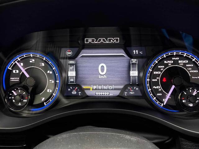 Dodge RAM 1500 Limited / КЛИП НА МОТОРА / ВЪЗДУХ - автомобили, коли, обяви за нови и употребявани 7