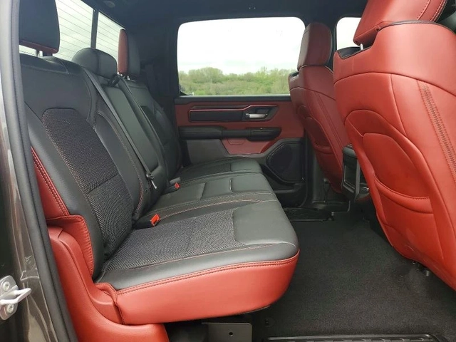 Dodge RAM 1500 REBEL 4x4 - автомобили, коли, обяви за нови и употребявани 9