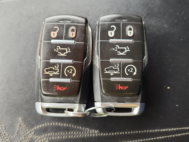 Dodge RAM 1500 Limited/AWD/5.7/H&K/Pano/Обдухване - автомобили, коли, обяви за нови и употребявани 12