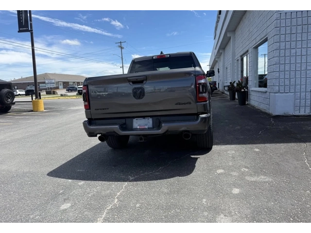 Dodge RAM 1500 SPORT GT * 5.7 HEMI * AWD * REMOTE START * CARPLAY - автомобили, коли, обяви за нови и употребявани 3