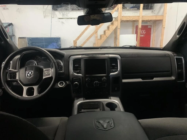 Dodge RAM 1500 Classic Warlock Crew Cab 4WD* 5.7 HEMI* - автомобили, коли, обяви за нови и употребявани 7