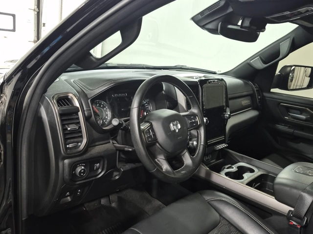 Dodge RAM 1500 Sport Crew Cab Short Bed / 5.7 HEMI V8 / 4WD - автомобили, коли, обяви за нови и употребявани 10