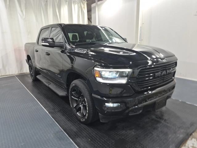 Dodge RAM 1500 Sport Crew Cab Short Bed / 5.7 HEMI V8 / 4WD - автомобили, коли, обяви за нови и употребявани 2