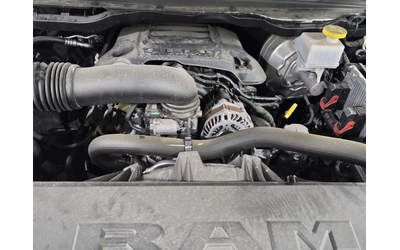 Dodge RAM 1500 Sport Crew Cab Short Bed / 5.7 HEMI V8 / 4WD - автомобили, коли, обяви за нови и употребявани 13