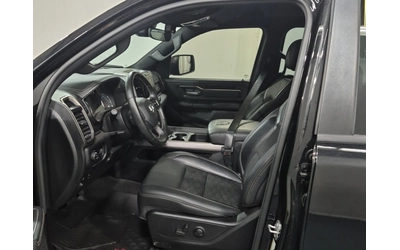 Dodge RAM 1500 Sport Crew Cab Short Bed / 5.7 HEMI V8 / 4WD - автомобили, коли, обяви за нови и употребявани 6