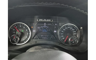Dodge RAM 1500 Sport Crew Cab Short Bed / 5.7 HEMI V8 / 4WD - автомобили, коли, обяви за нови и употребявани 9