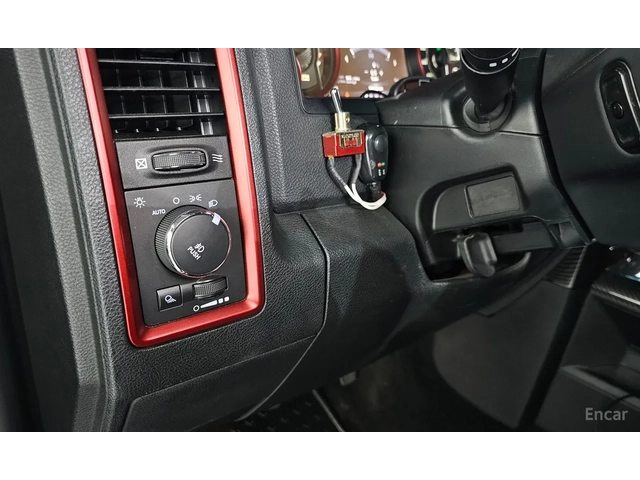 Dodge RAM 1500 5.7* Crew Cab* ПОДГРЕВ* ОБДУХ* ЛИЗИНГ - автомобили, коли, обяви за нови и употребявани 9