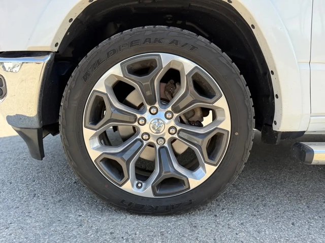 Dodge Ram RAM1500 Longhorn 4x4 CrewCab 5, 7'No'accid - автомобили, коли, обяви за нови и употребявани 15