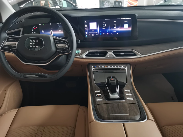 DONGFENG E5 - автомобили, коли, обяви за нови и употребявани 4