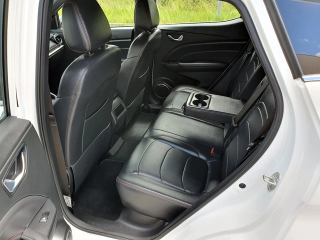 DONGFENG GLORY 500 1.5i Automatic/27000km. - автомобили, коли, обяви за нови и употребявани 12