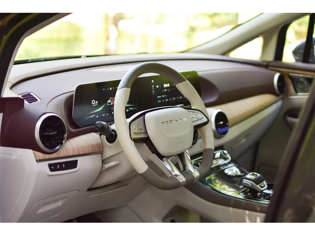 DONGFENG M4-YACHT - автомобили, коли, обяви за нови и употребявани 3