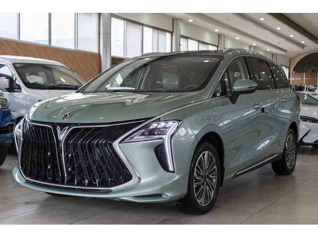 DONGFENG M4-YACHT Forthing M4 - автомобили, коли, обяви за нови и употребявани 0