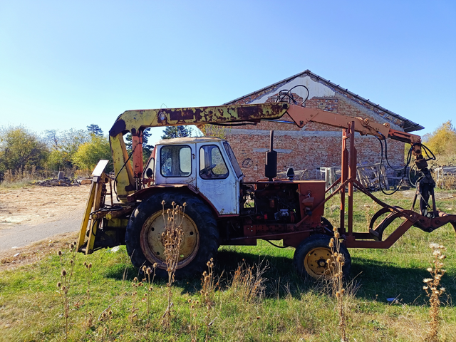 Други Друг Трактор ЮМЗ с щипка за дпва - автомобили, коли, обяви за нови и употребявани 0