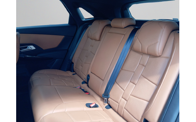 DS 7 CROSSBACK RIVOLI E-TENSE 4X4 - автомобили, коли, обяви за нови и употребявани 11
