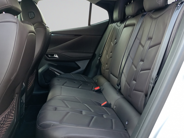 DS DS 4 OPERA BlueHDi 130 EAT8 E6.4 - автомобили, коли, обяви за нови и употребявани 9