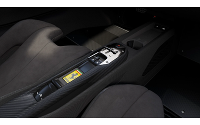 Ferrari 296GTB * Speciale* Carbon - автомобили, коли, обяви за нови и употребявани 8