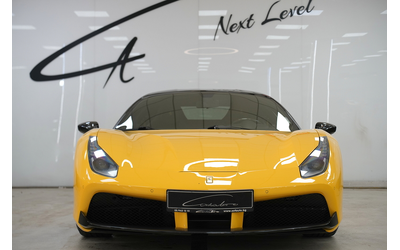 ferrari-488-488-gtb-3-9-v8-biturbo-carbon-package-akrapovic - 1