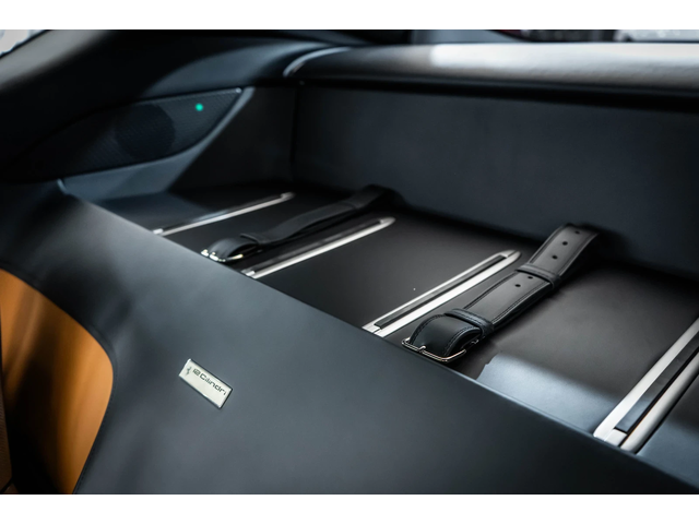 Ferrari 812 Superfast 12 Cilindri Rosso Corsa / Cuoio interior - автомобили, коли, обяви за нови и употребявани 15