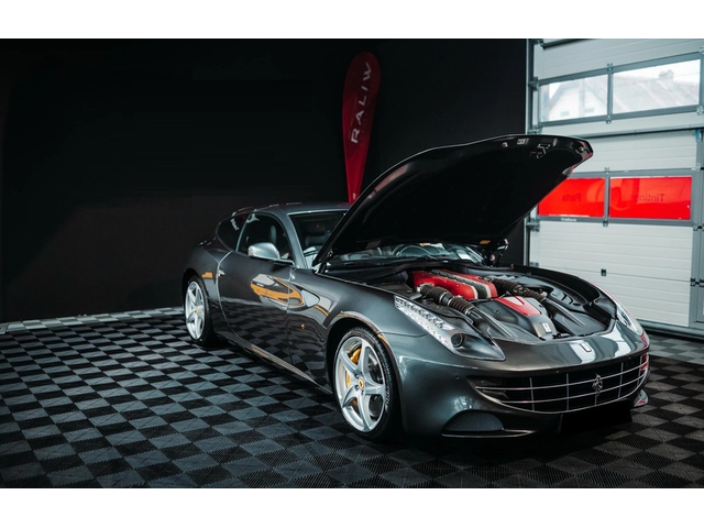 FERRARI FF FF - автомобили, коли, обяви за нови и употребявани 0