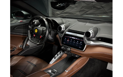 Ferrari GTC4Lusso T V8 Pano* JBL* 360 - автомобили, коли, обяви за нови и употребявани 6