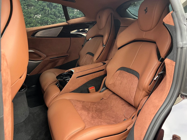 Ferrari Purosangue V12 - автомобили, коли, обяви за нови и употребявани 10