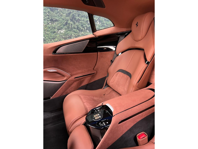 Ferrari Purosangue V12 - автомобили, коли, обяви за нови и употребявани 11