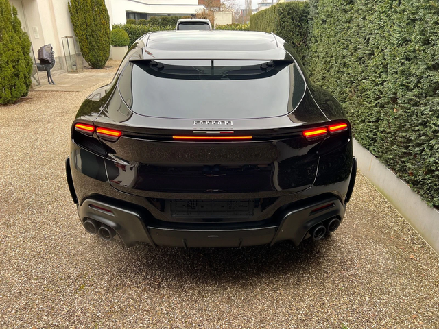 Ferrari Purosangue V12 - автомобили, коли, обяви за нови и употребявани 5