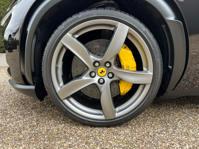 Ferrari Purosangue V12 - автомобили, коли, обяви за нови и употребявани 8