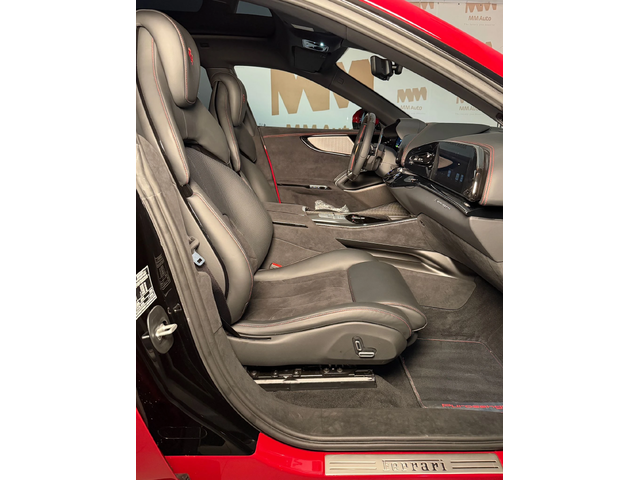 Ferrari Purosangue V12* Pano* Ventilation* Massage - автомобили, коли, обяви за нови и употребявани 9