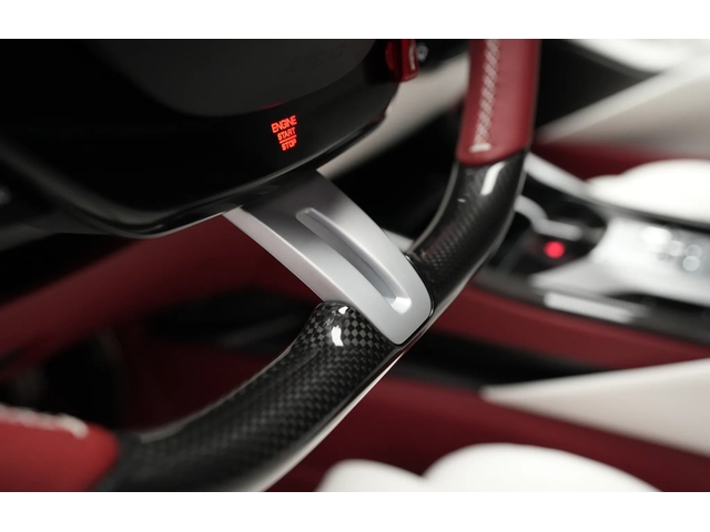 FERRARI Purosangue Purosangue 6.5 V12 AWD - автомобили, коли, обяви за нови и употребявани 6