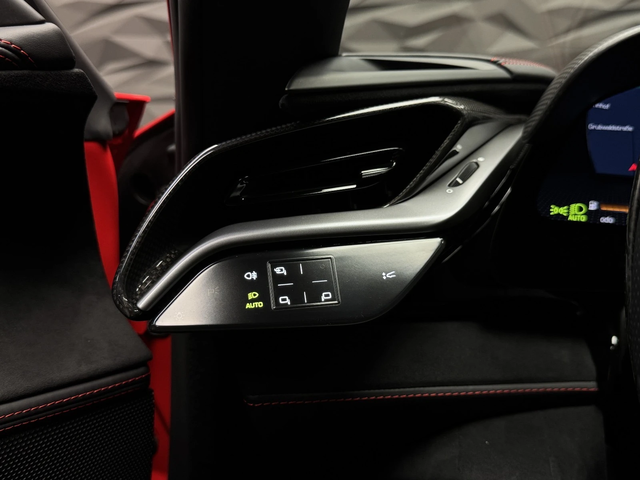 Ferrari SF 90 Stradale Carbon Exclusive - автомобили, коли, обяви за нови и употребявани 7