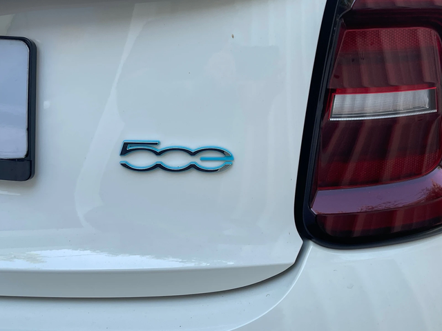 Fiat 500 E ICON/НОВ/42kWh - автомобили, коли, обяви за нови и употребявани 6