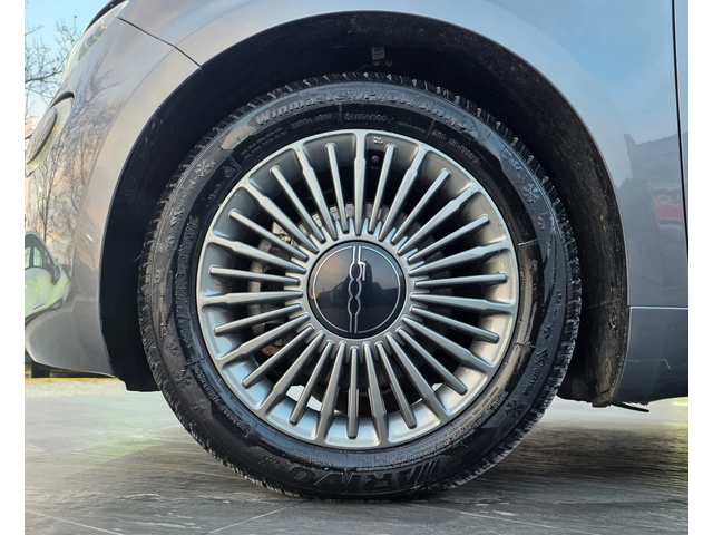 Fiat 500e 42KW ICON  LONG RANGE - автомобили, коли, обяви за нови и употребявани 10