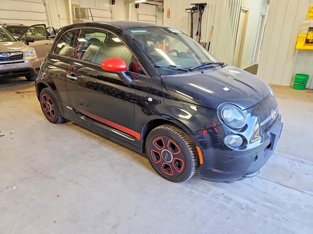 Fiat 500e FWD - автомобили, коли, обяви за нови и употребявани 0