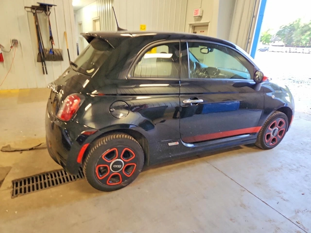 Fiat 500e FWD - автомобили, коли, обяви за нови и употребявани 4