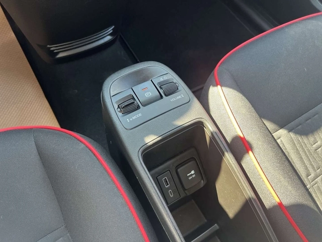 Fiat 500e ГОЛЯМАТА БАТЕРИЯ* CARPLAY* RED EDITION* УНИКАТ - автомобили, коли, обяви за нови и употребявани 10
