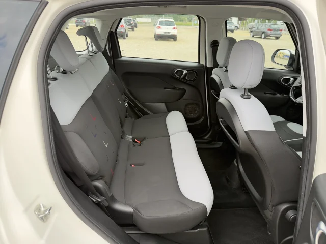 Fiat 500L 1.6 MultiJetII (120 кс) - автомобили, коли, обяви за нови и употребявани 10