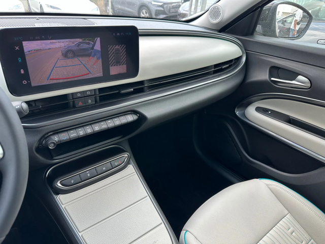 Fiat 600 e/LaPrima/PDC/Massage/Kamera - автомобили, коли, обяви за нови и употребявани 8