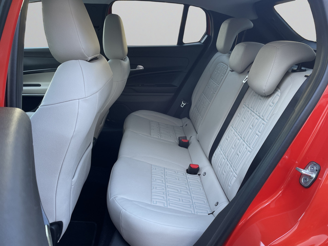 Fiat 600 LA PRIMA 1.2 100 KW 145 hp FWD MHEV 6DCT - автомобили, коли, обяви за нови и употребявани 13