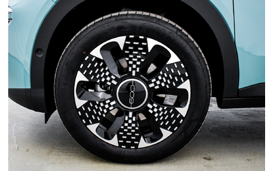 Fiat 600 LA PRIMA 1.2 136 hp FWD MHEV 6DCT - автомобили, коли, обяви за нови и употребявани 16