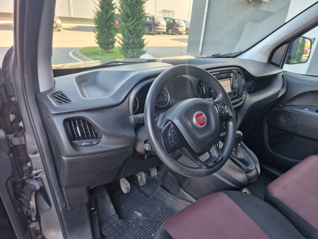 Fiat Doblo 1.6 M-jet.105 к.с. НАВИГАЦИЯ - автомобили, коли, обяви за нови и употребявани 12