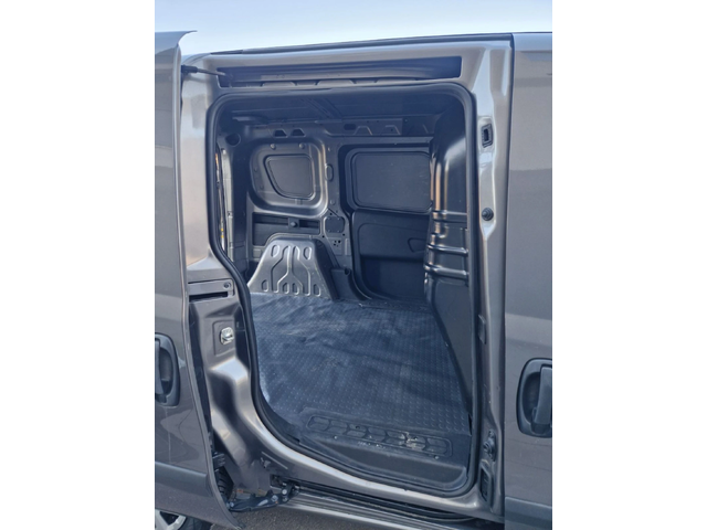 Fiat Doblo 1.6 M-jet.105 к.с. НАВИГАЦИЯ - автомобили, коли, обяви за нови и употребявани 15