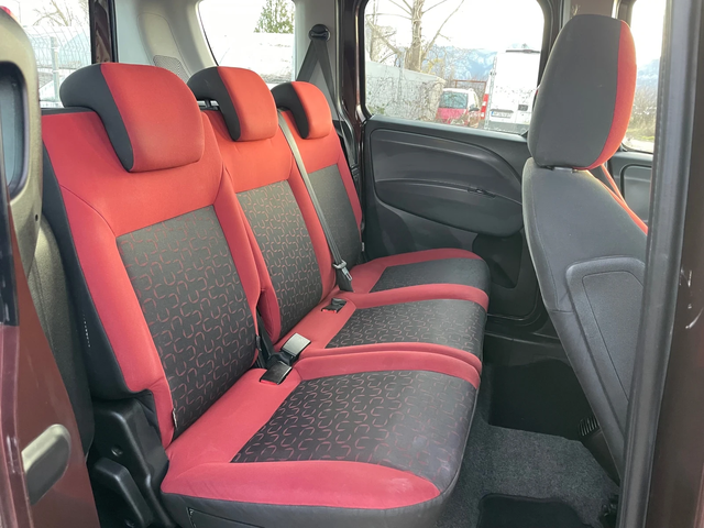 Fiat Doblo 1.6M-jet-105-ITALIA - автомобили, коли, обяви за нови и употребявани 6