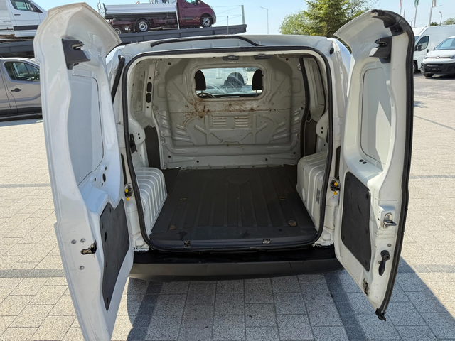 Fiat Fiorino 1.3Multijet Климатик - автомобили, коли, обяви за нови и употребявани 11