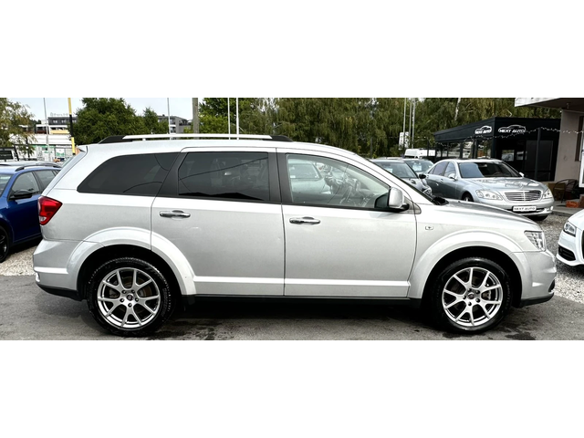 Fiat Freemont 2.0D 170HP 6+ 1 AWD CAM EURO5B - автомобили, коли, обяви за нови и употребявани 3