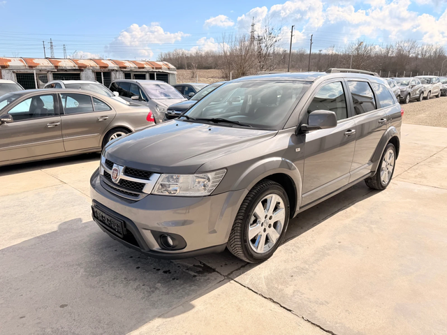 Fiat Freemont 2.0Mjet 140k.c* Navi* 7места* UNIKAT* - автомобили, коли, обяви за нови и употребявани 1