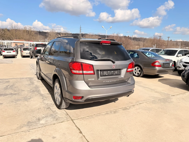 Fiat Freemont 2.0Mjet 140k.c* Navi* 7места* UNIKAT* - автомобили, коли, обяви за нови и употребявани 5