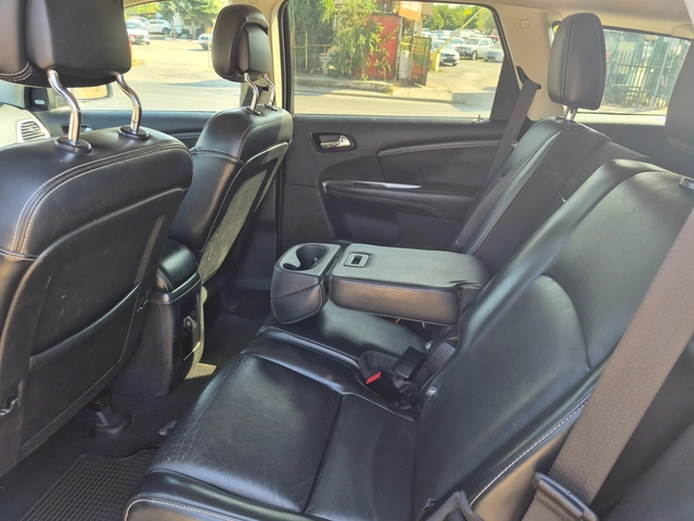 Fiat Freemont 2.0JTD - автомобили, коли, обяви за нови и употребявани 11