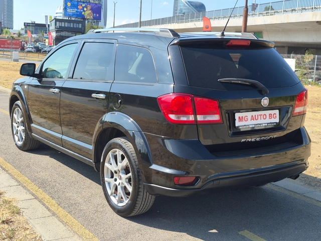 Fiat Freemont 2.0JTD - автомобили, коли, обяви за нови и употребявани 4
